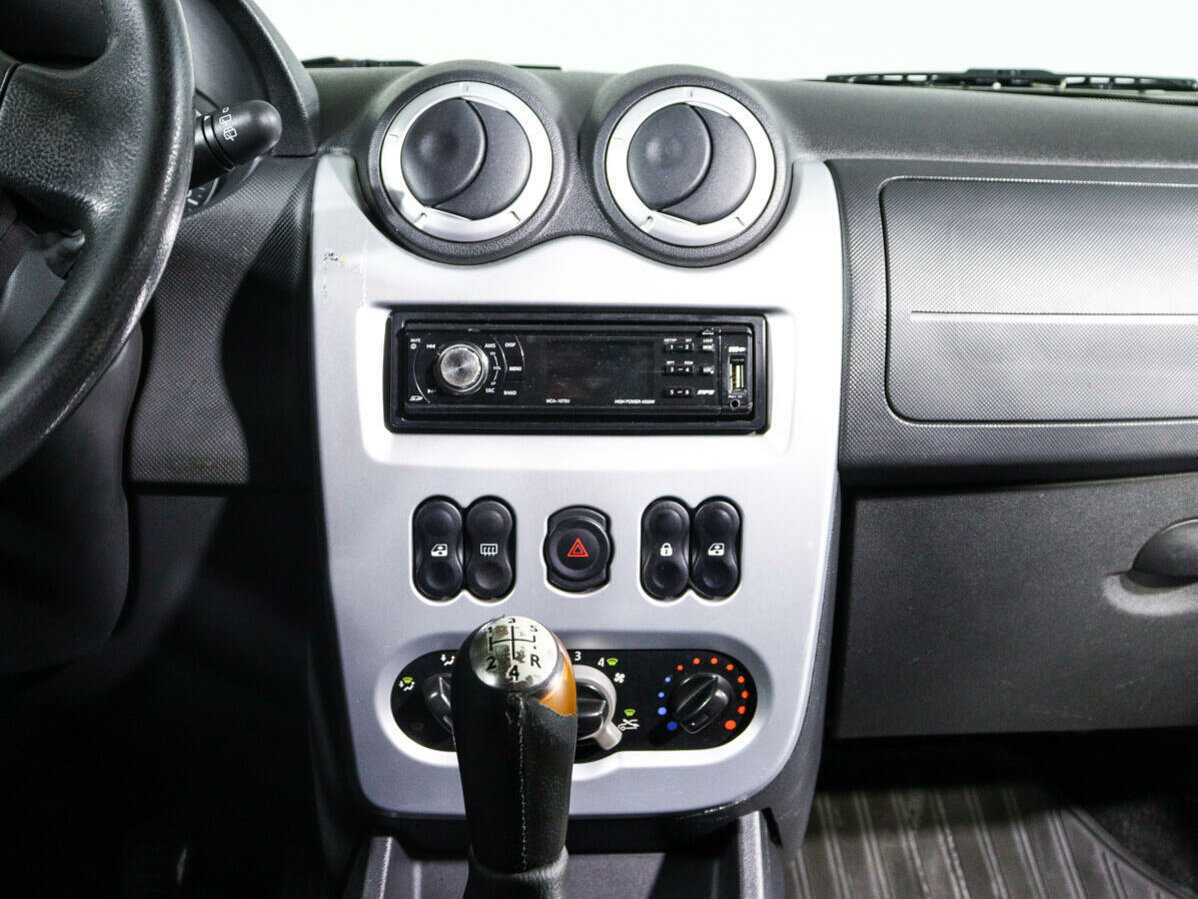 Купить Renault Sandero с пробегом. Фото: #12