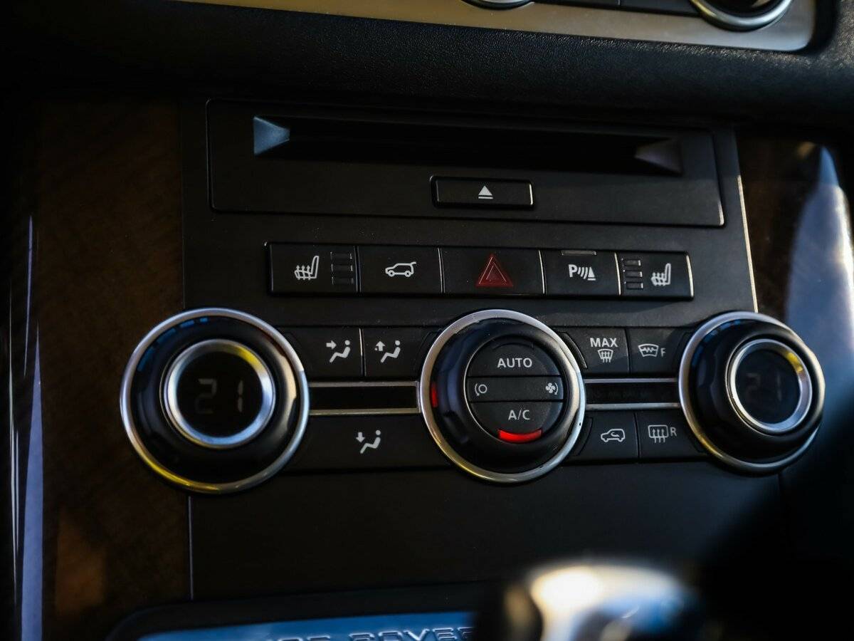 Купить Land Rover Range Rover Sport с пробегом. Фото: #18