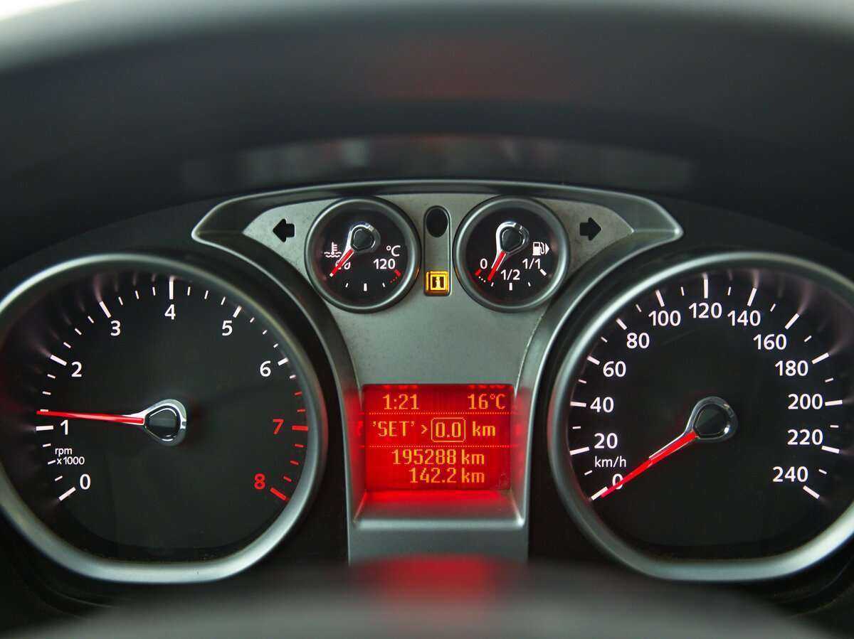 Купить Ford Focus с пробегом. Фото: #9
