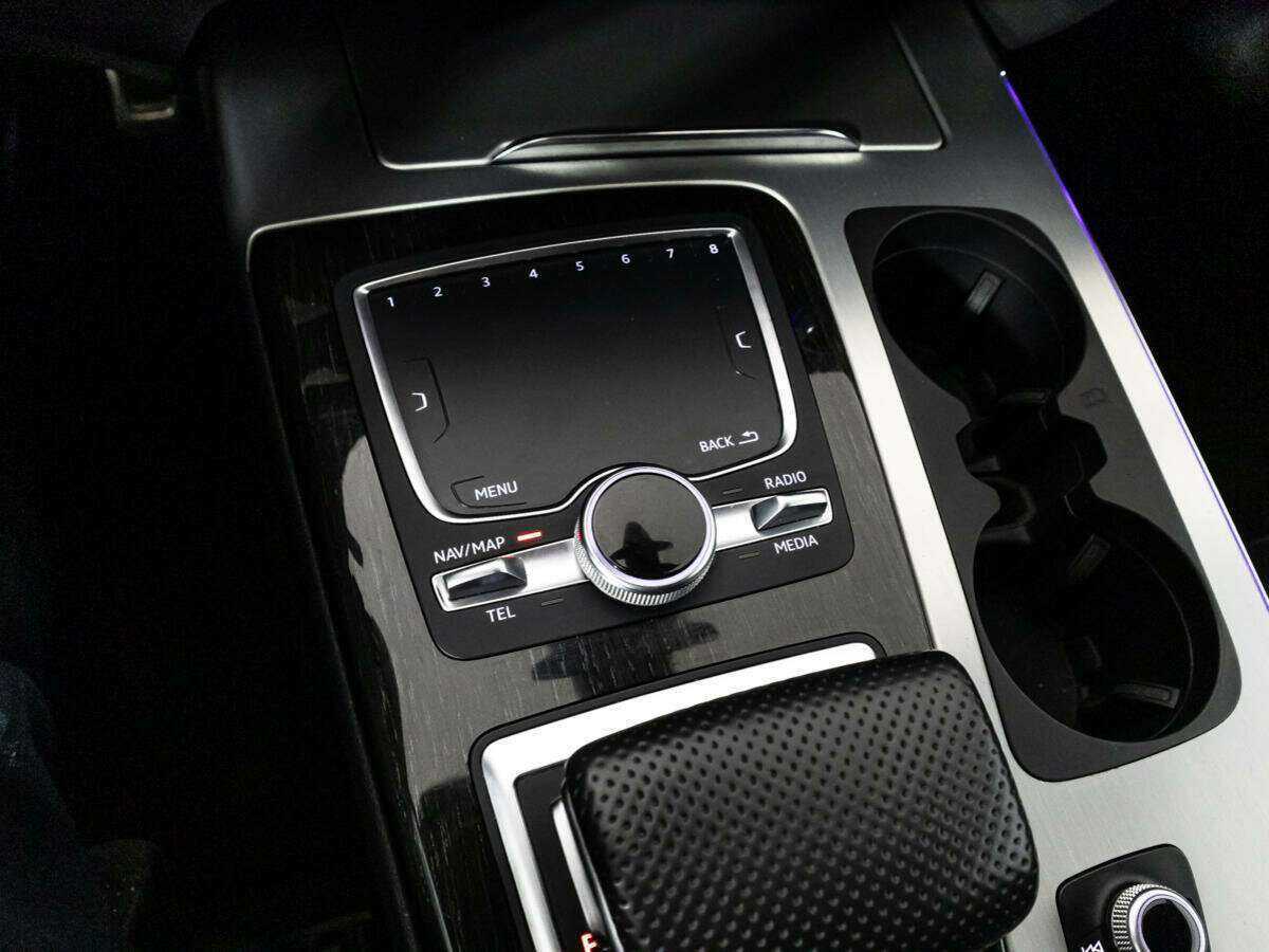 Купить Audi Q7 с пробегом. Фото: #17