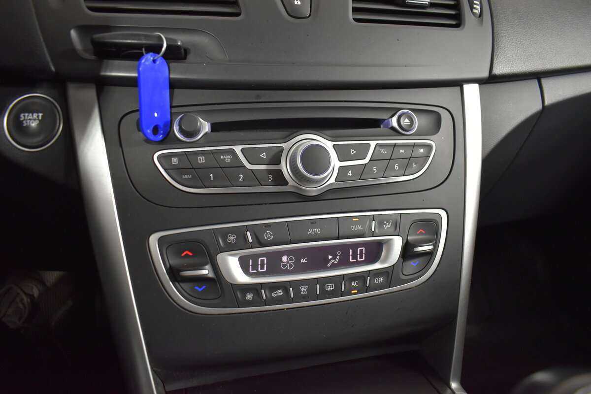 Купить Renault Latitude с пробегом. Фото: #15