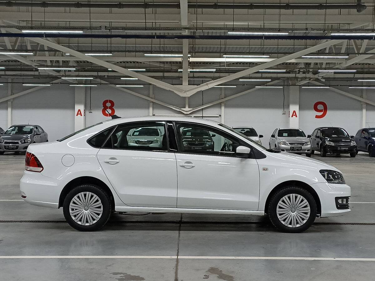 Купить Volkswagen Polo с пробегом. Фото: #3
