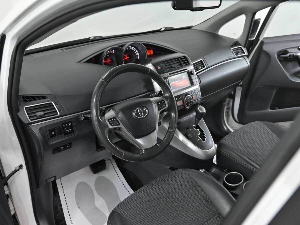 Купить Toyota Verso с пробегом. Фото: #7