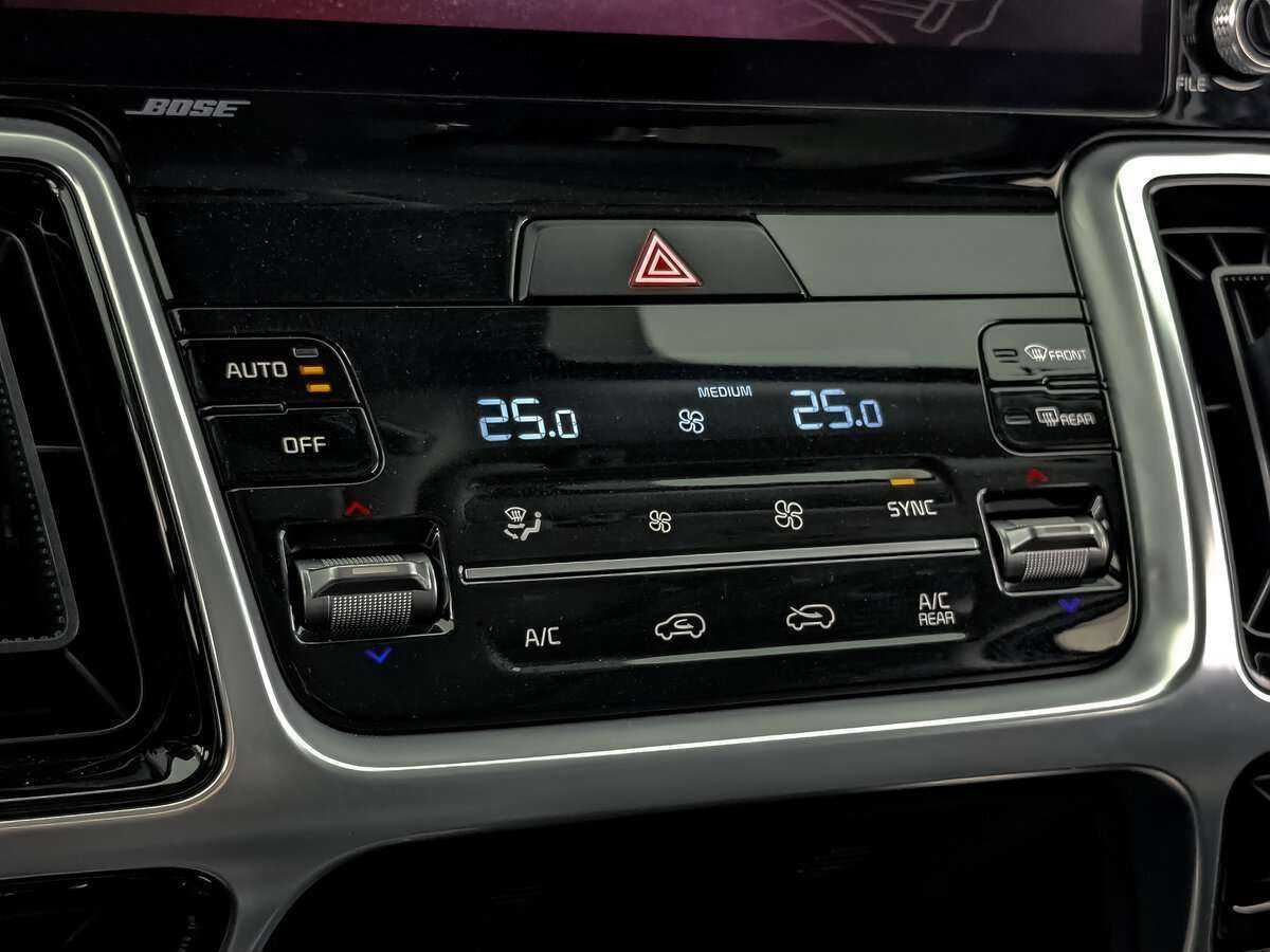 Купить Kia Sorento с пробегом. Фото: #21