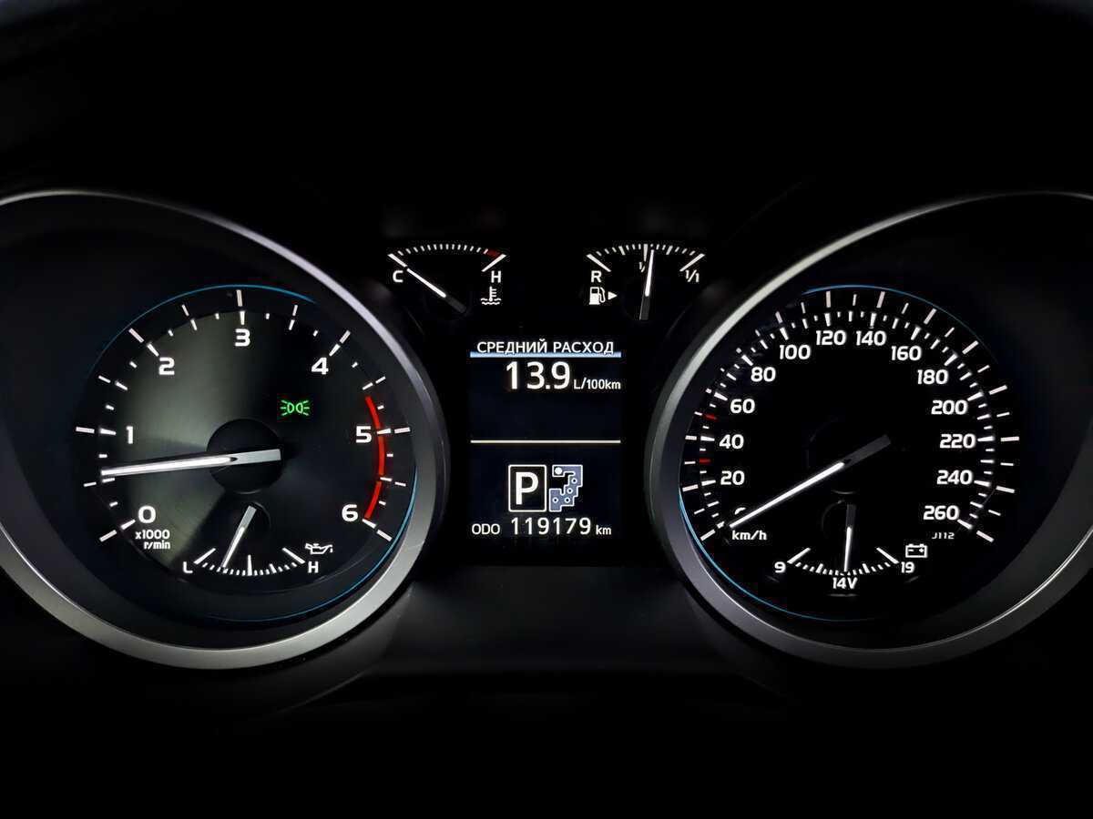 Купить Toyota Land Cruiser с пробегом. Фото: #12