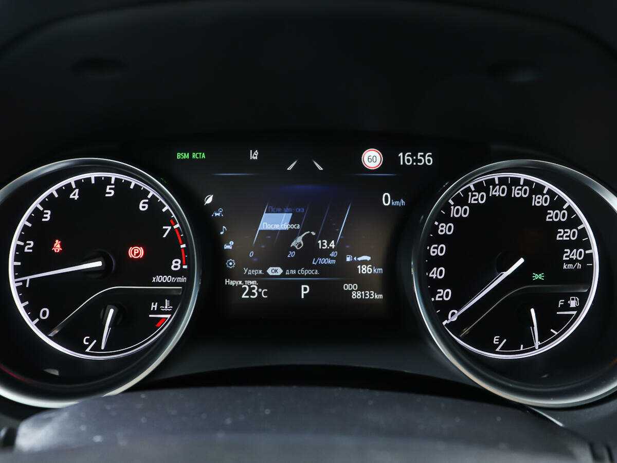 Купить Toyota Camry с пробегом. Фото: #12