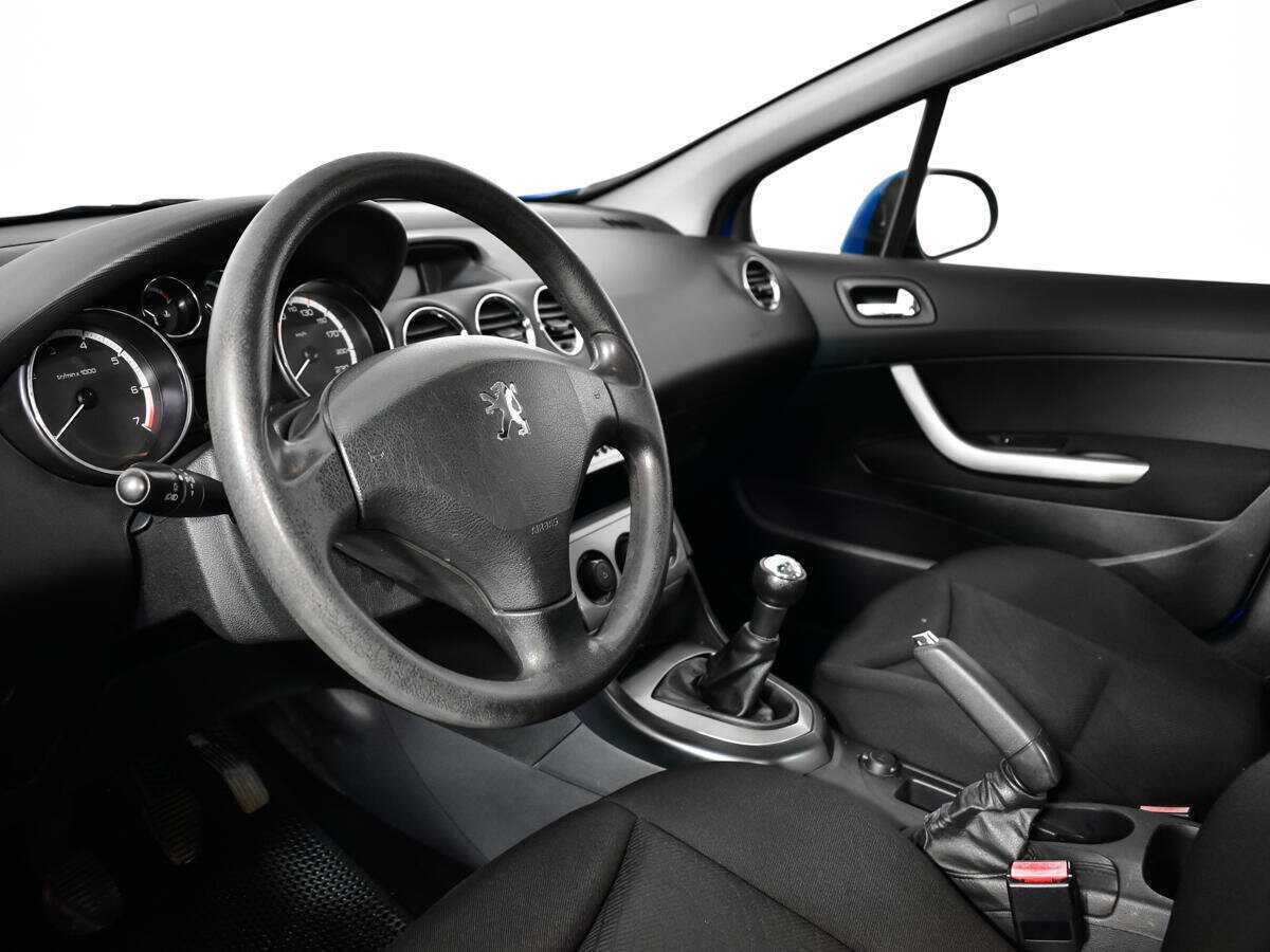 Купить Peugeot 308 с пробегом. Фото: #12