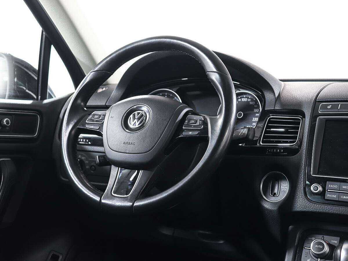 Купить Volkswagen Touareg с пробегом. Фото: #13