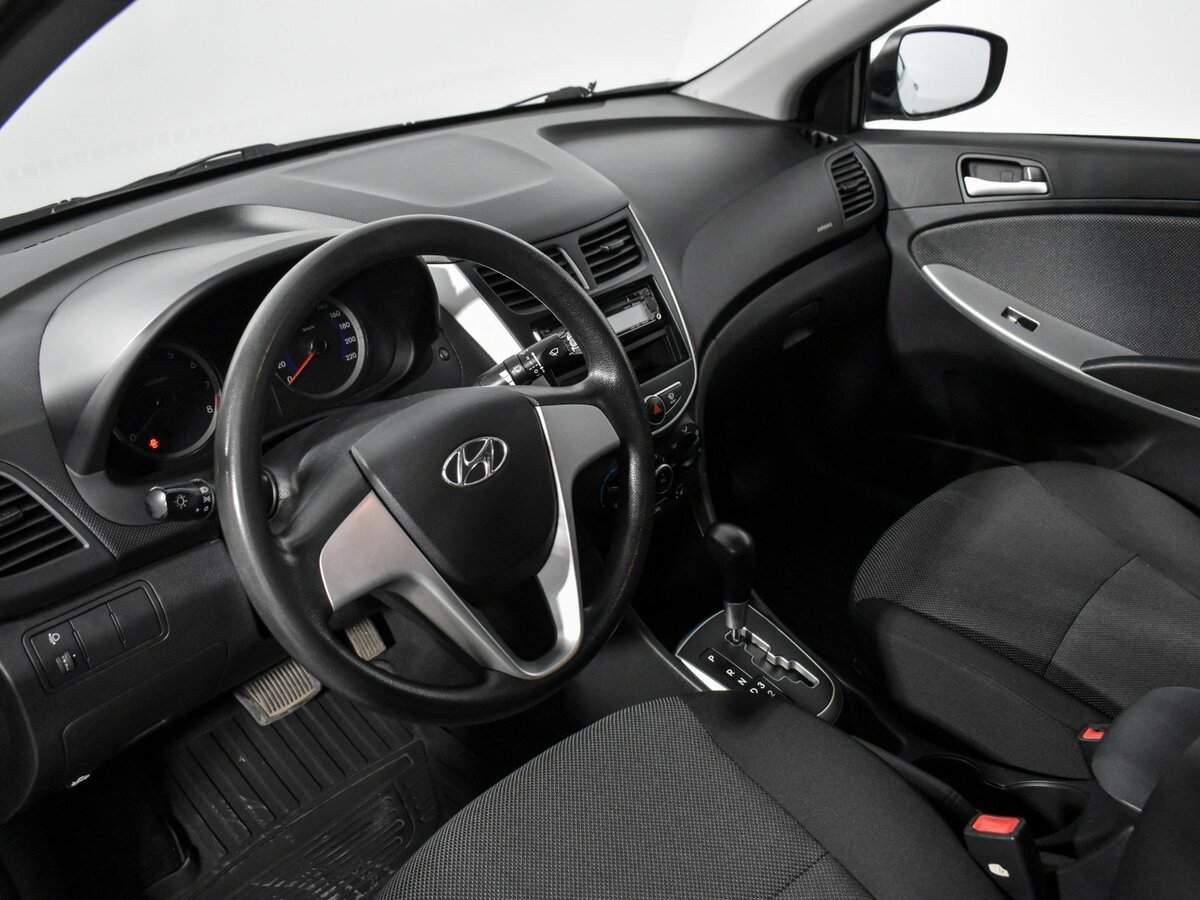 Купить Hyundai Solaris с пробегом. Фото: #8