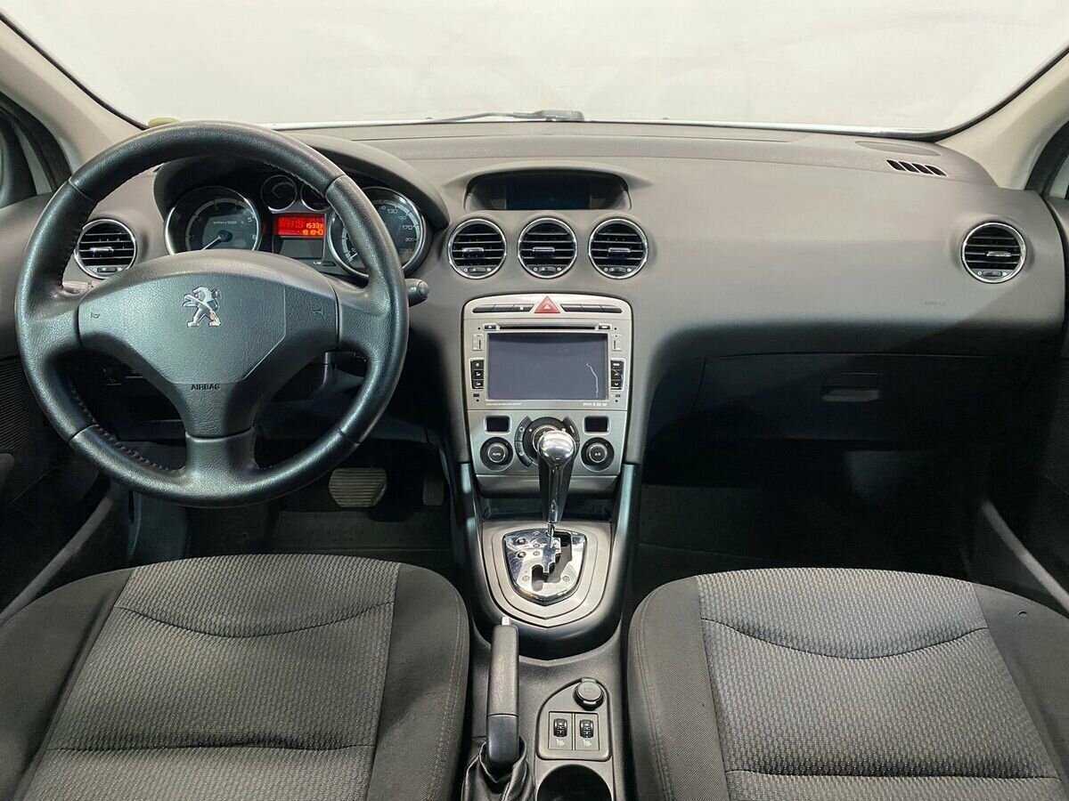 Купить Peugeot 408 с пробегом. Фото: #9