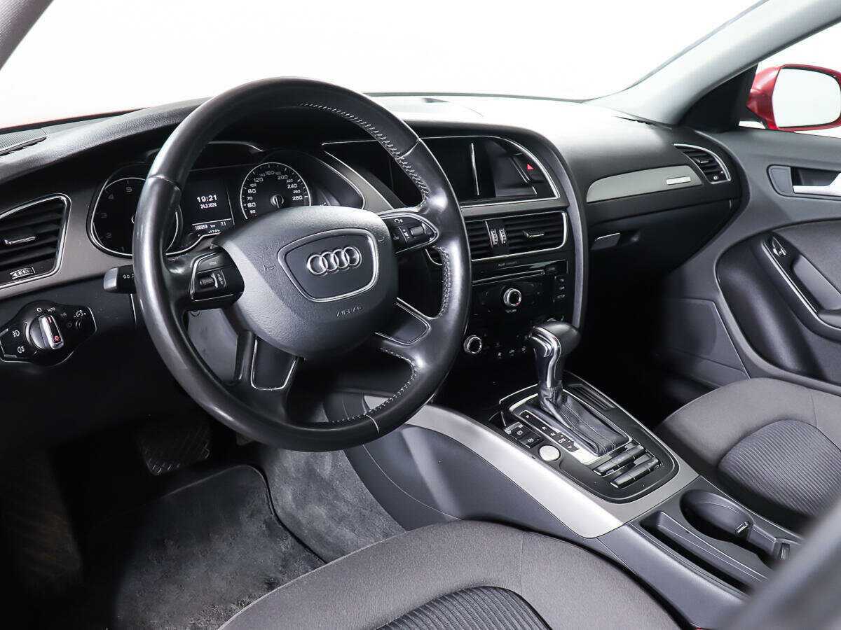 Купить Audi A4 с пробегом. Фото: #12