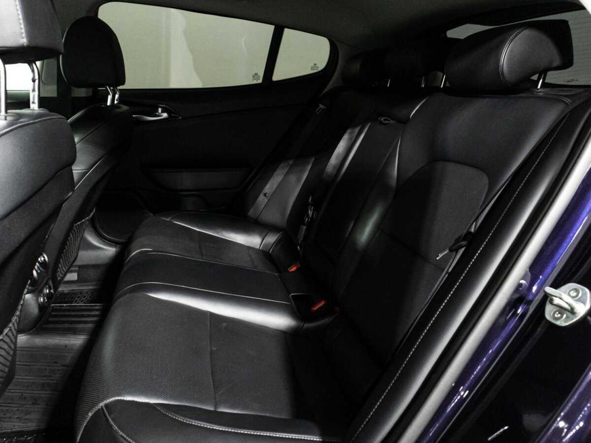 Купить Kia Stinger с пробегом. Фото: #10