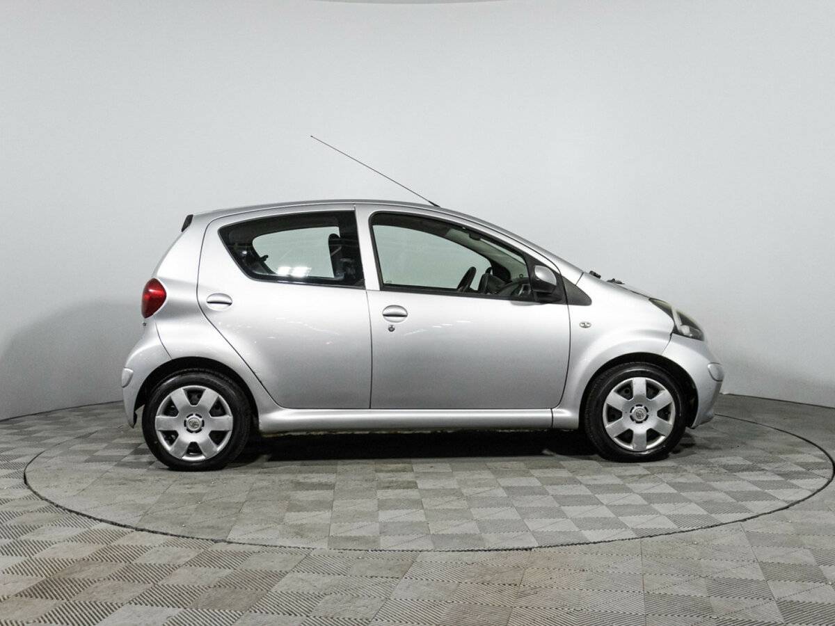 Купить Toyota Aygo с пробегом. Фото: #3