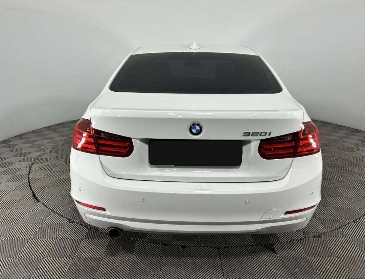 Купить BMW 3 серии с пробегом. Фото: #2