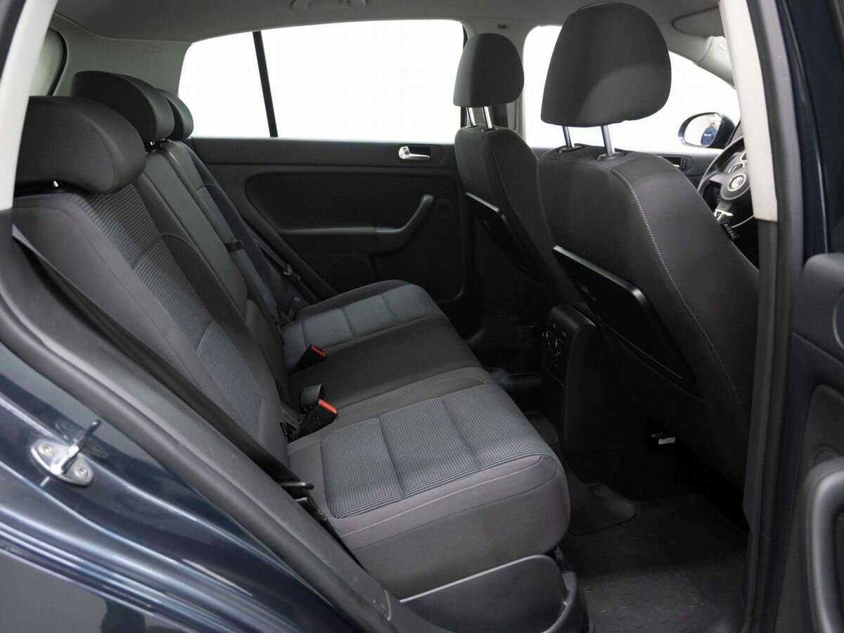 Купить Volkswagen Golf Plus с пробегом. Фото: #9