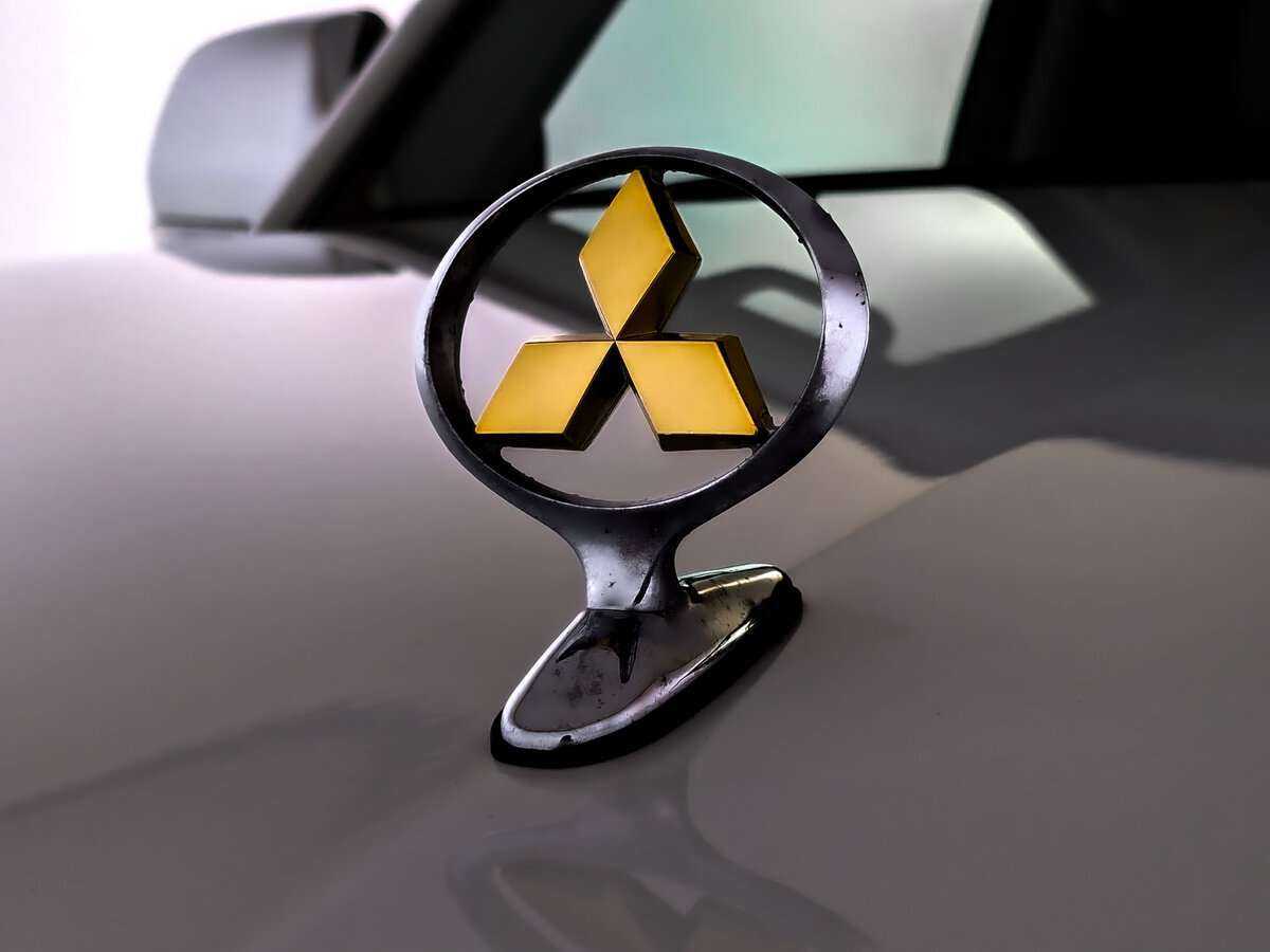 Купить Mitsubishi Pajero с пробегом. Фото: #22