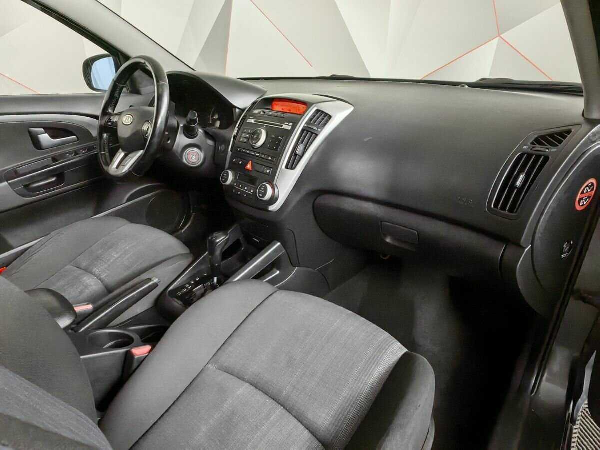 Купить Kia Ceed с пробегом. Фото: #8