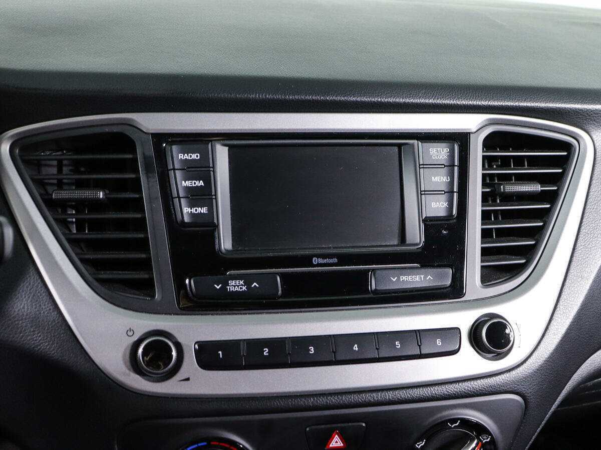 Купить Hyundai Solaris с пробегом. Фото: #17