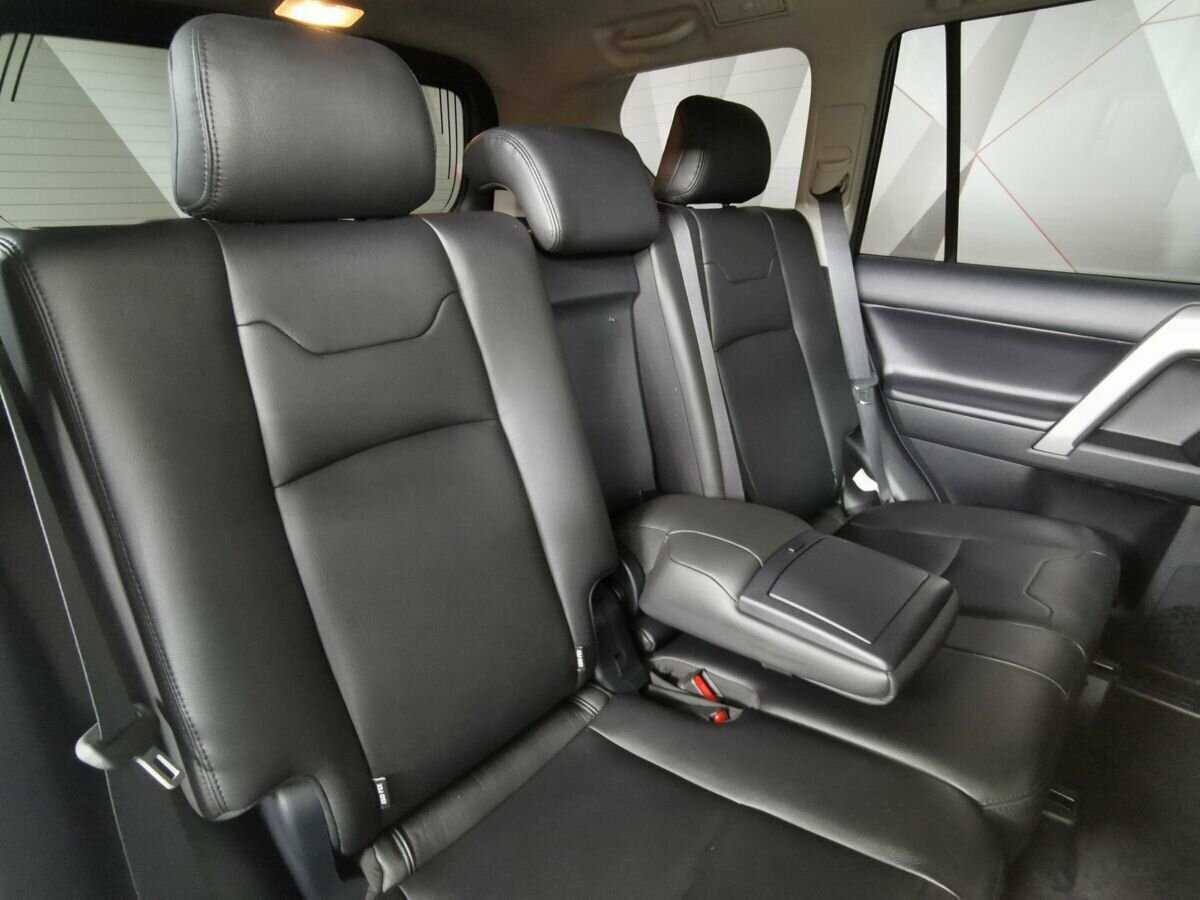 Купить Toyota Land Cruiser Prado с пробегом. Фото: #12