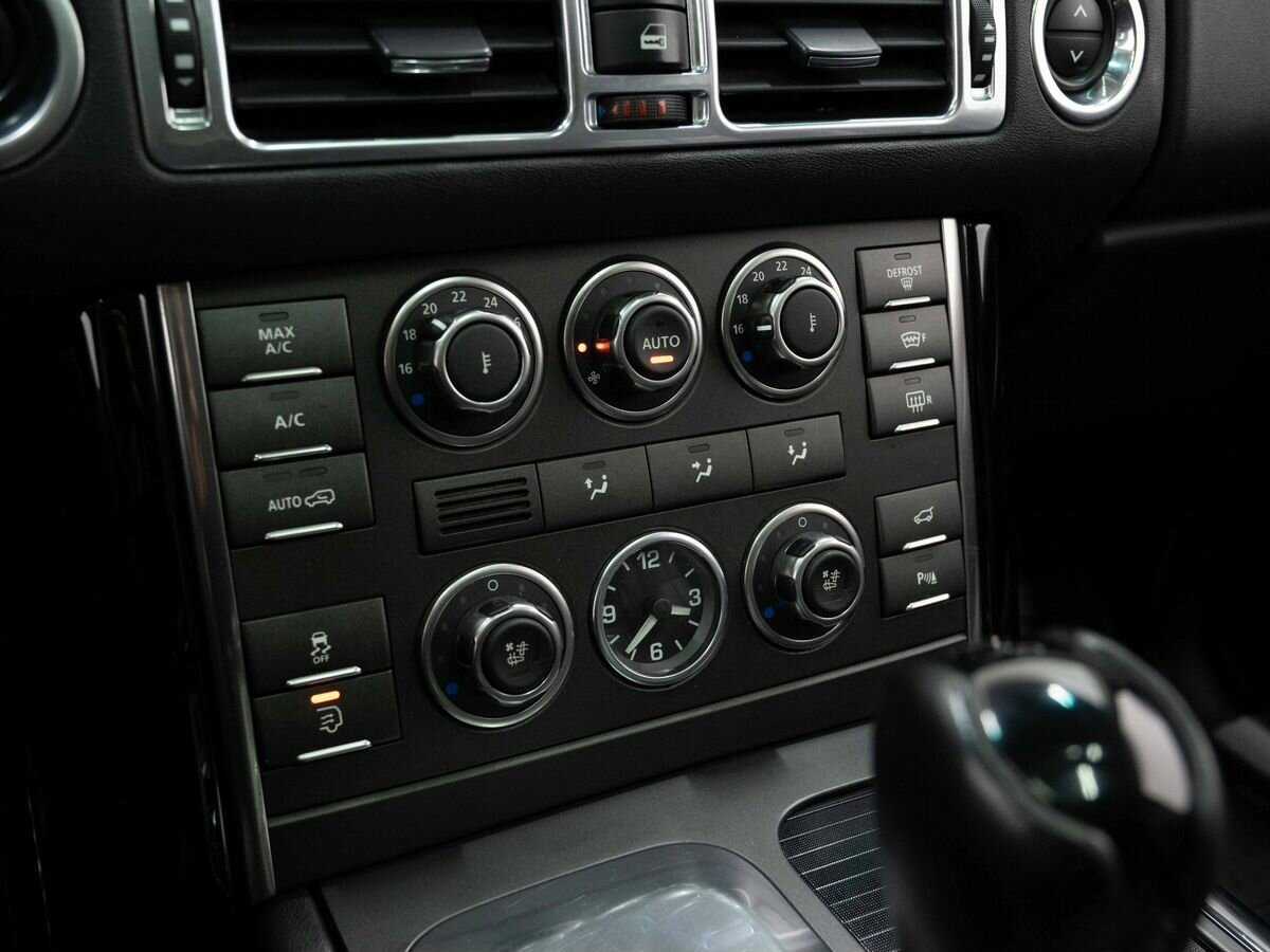 Купить Land Rover Range Rover с пробегом. Фото: #17