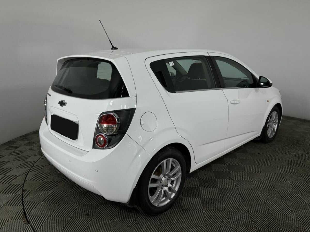 Купить Chevrolet Aveo с пробегом. Фото: #4