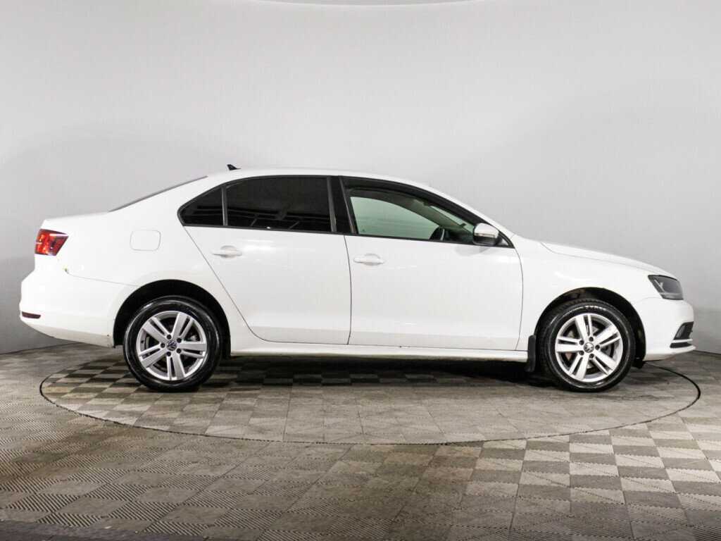 Купить Volkswagen Jetta с пробегом. Фото: #3