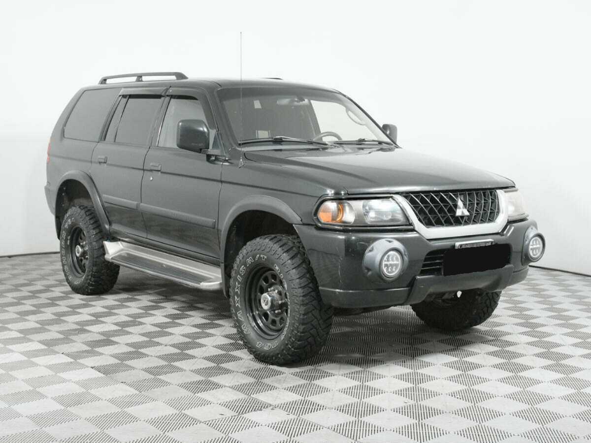 Купить Mitsubishi Montero Sport с пробегом. Фото: #2