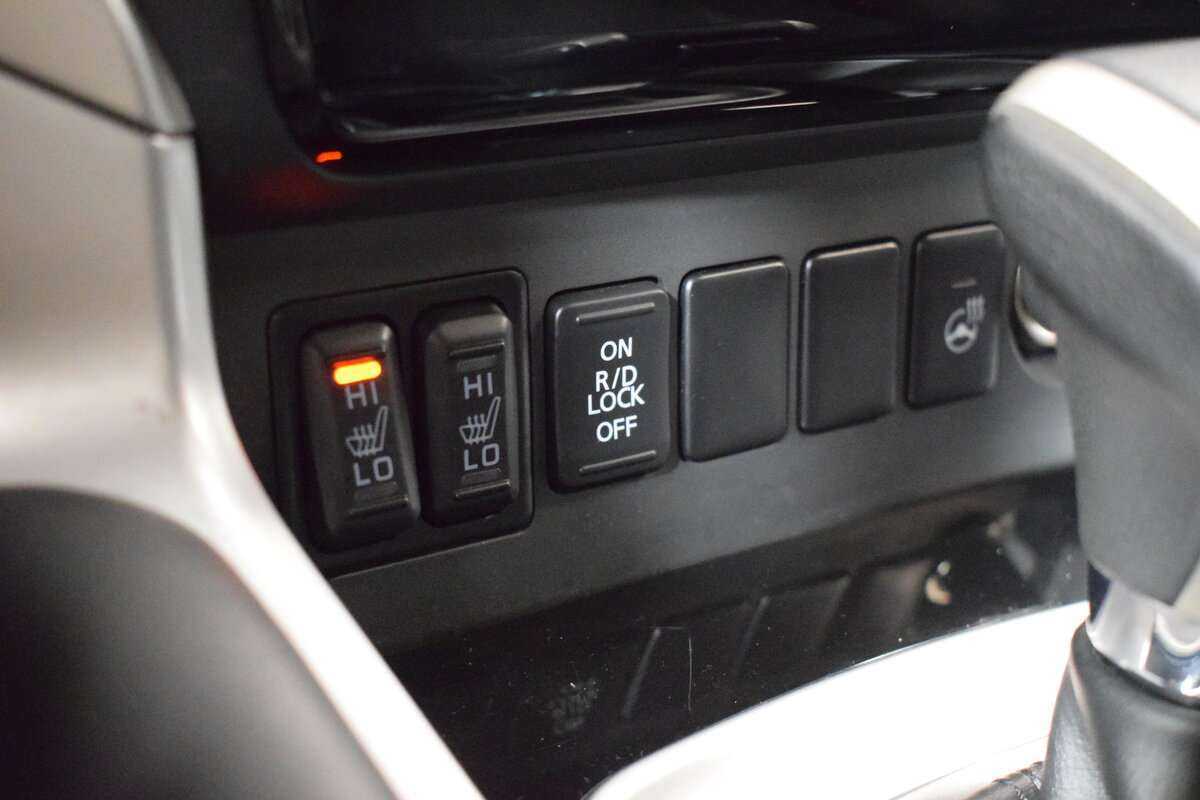 Купить Mitsubishi Pajero Sport с пробегом. Фото: #19
