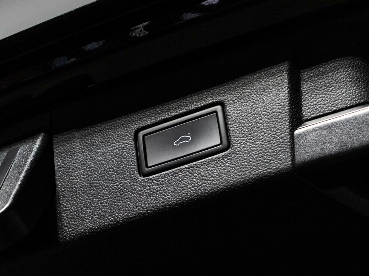 Купить Volkswagen Teramont с пробегом. Фото: #22