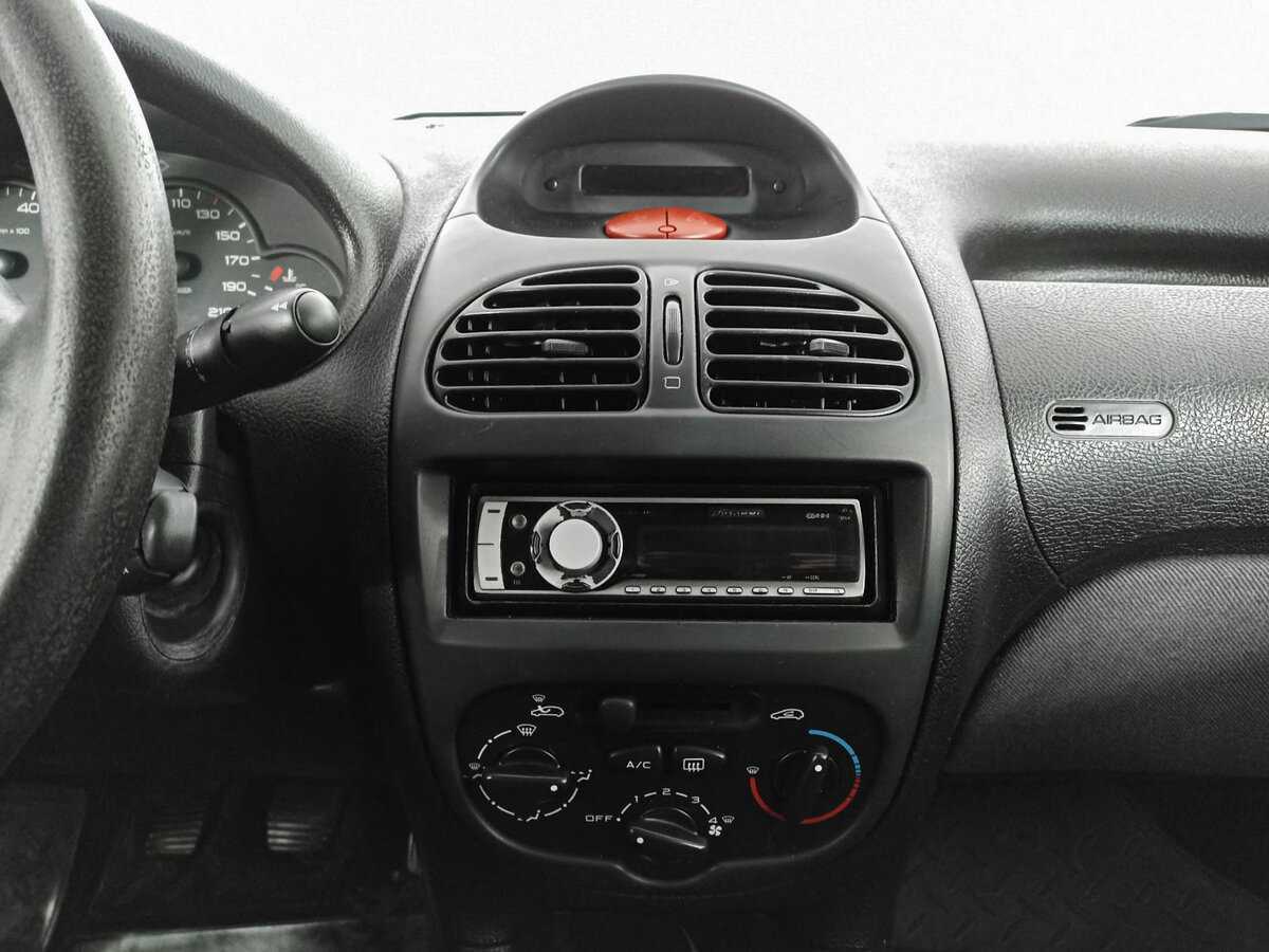 Купить Peugeot 206 с пробегом. Фото: #14