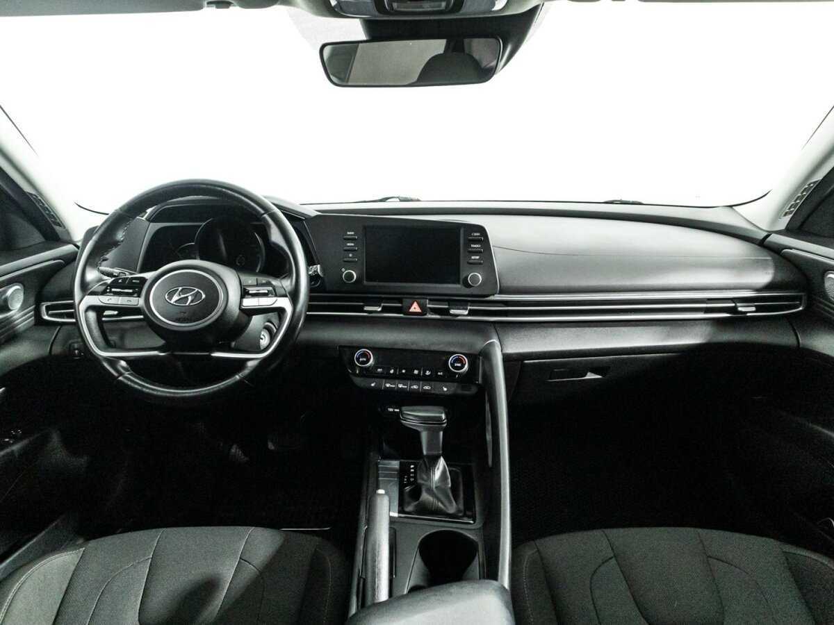 Купить Hyundai Elantra с пробегом. Фото: #12