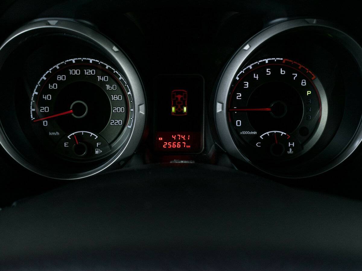 Купить Mitsubishi Pajero с пробегом. Фото: #11