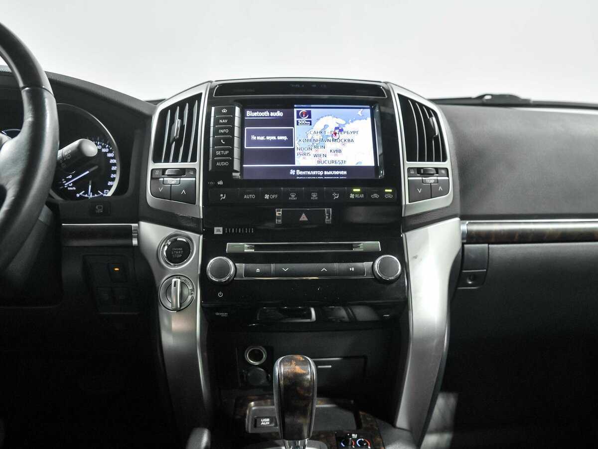 Купить Toyota Land Cruiser с пробегом. Фото: #10