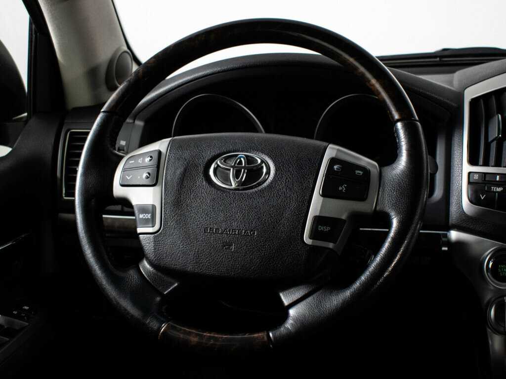 Купить Toyota Land Cruiser с пробегом. Фото: #14