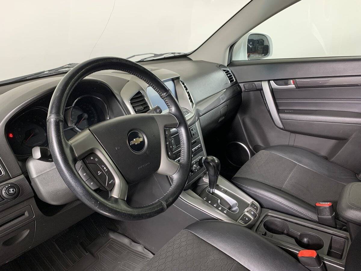 Купить Chevrolet Captiva с пробегом. Фото: #10