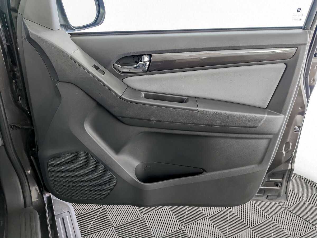 Купить Chevrolet TrailBlazer с пробегом. Фото: #18