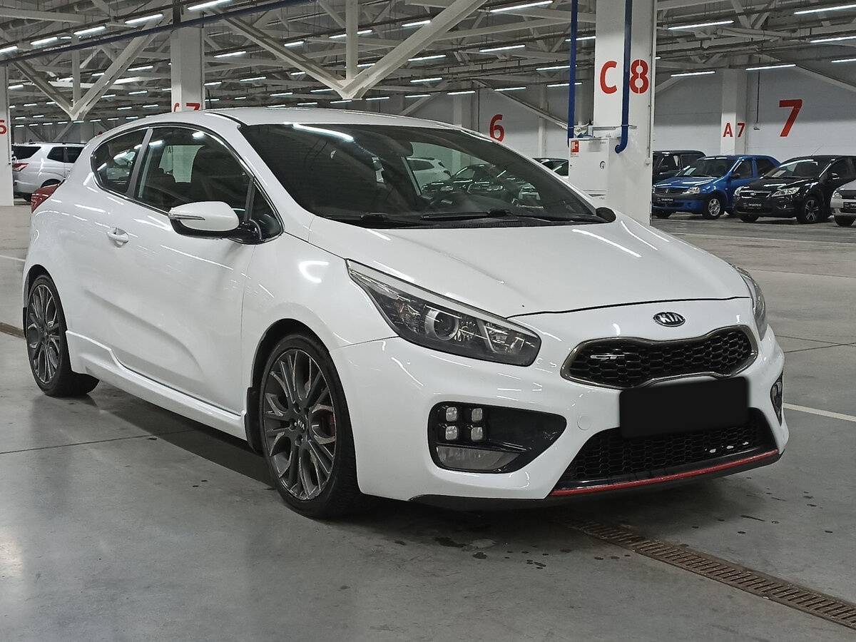 Купить Kia Ceed GT с пробегом. Фото: #2