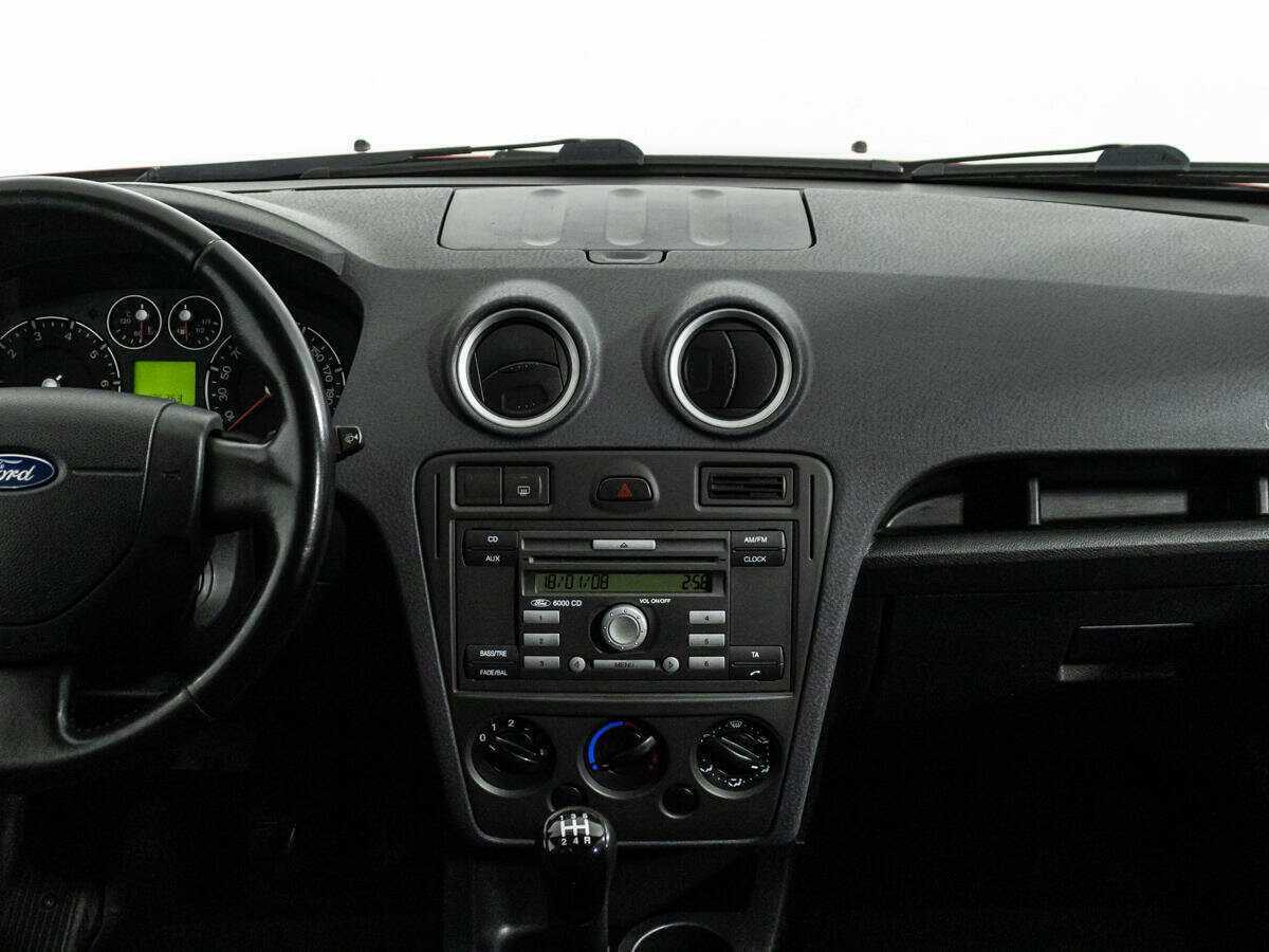 Купить Ford Fusion с пробегом. Фото: #13
