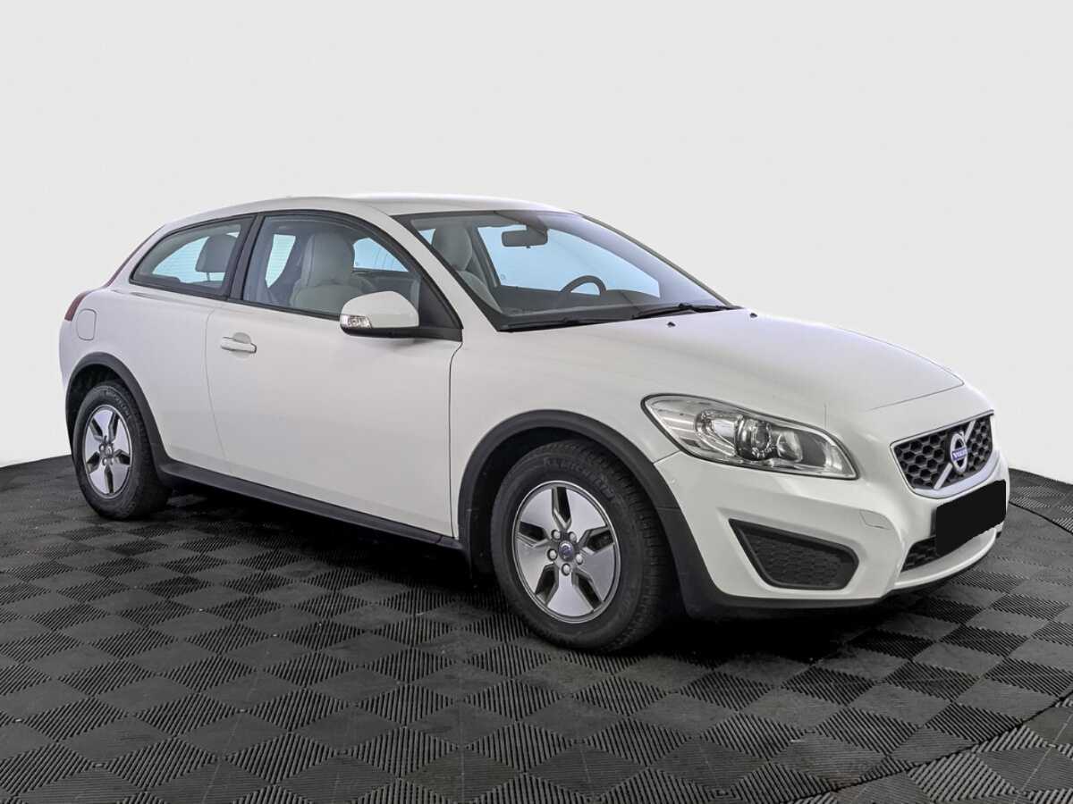 Купить Volvo C30 с пробегом. Фото: #2