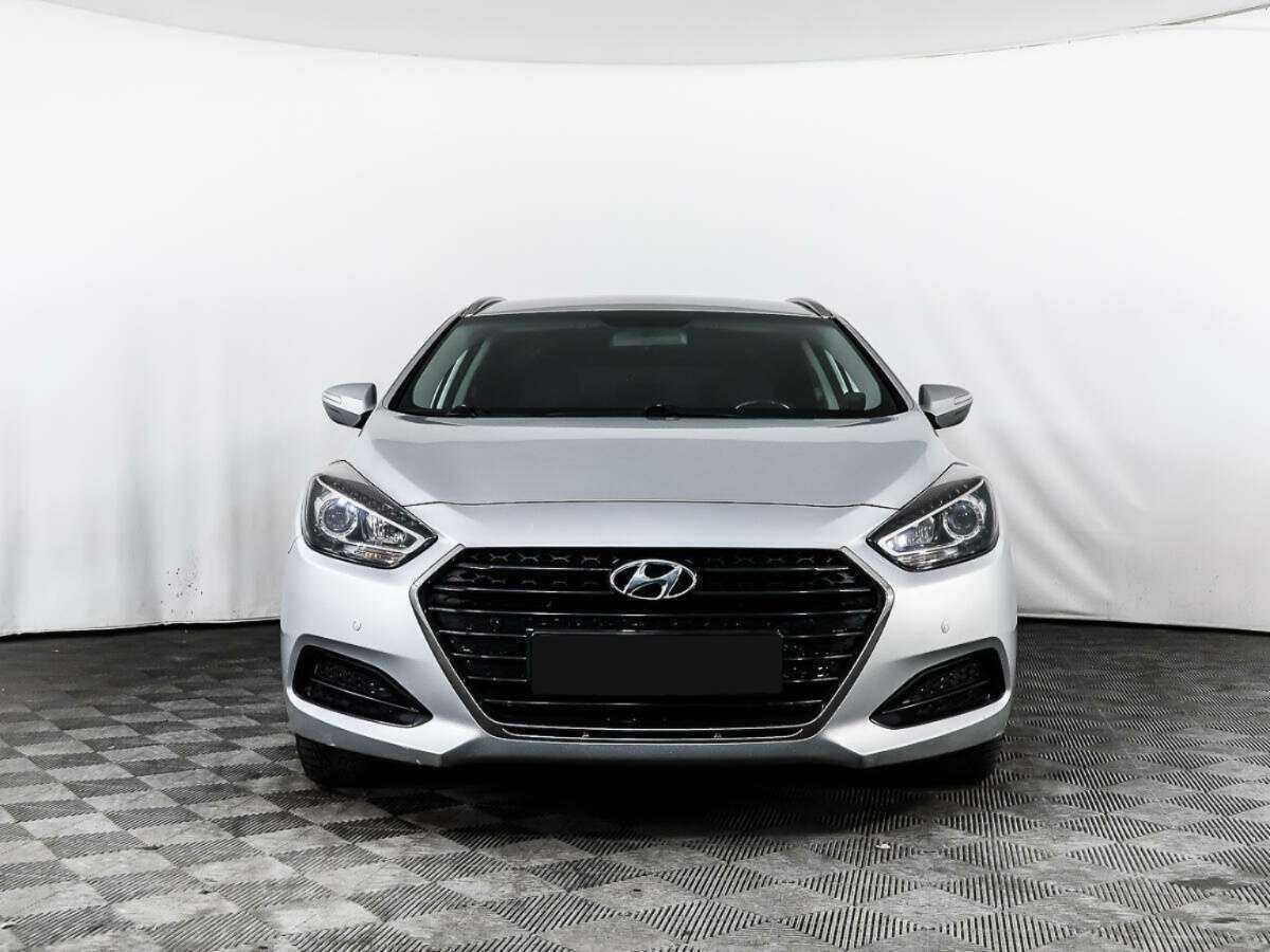 Купить Hyundai i40 с пробегом. Фото: #1