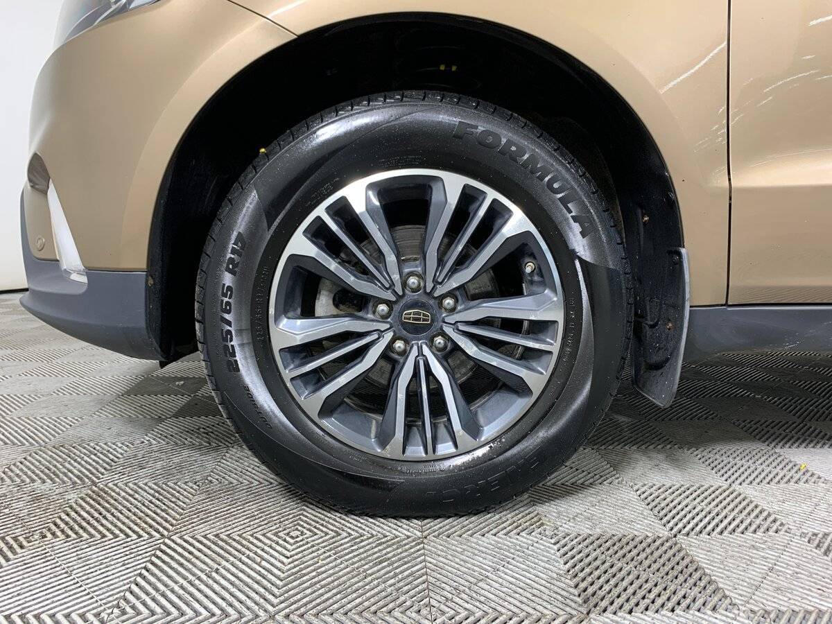 Купить Geely Emgrand X7 с пробегом. Фото: #8