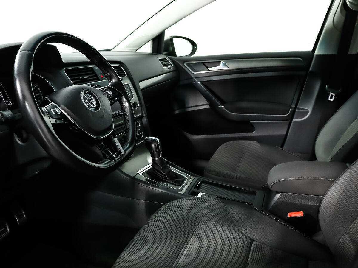 Купить Volkswagen Golf с пробегом. Фото: #8