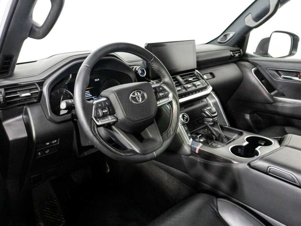 Купить Toyota Land Cruiser с пробегом. Фото: #10