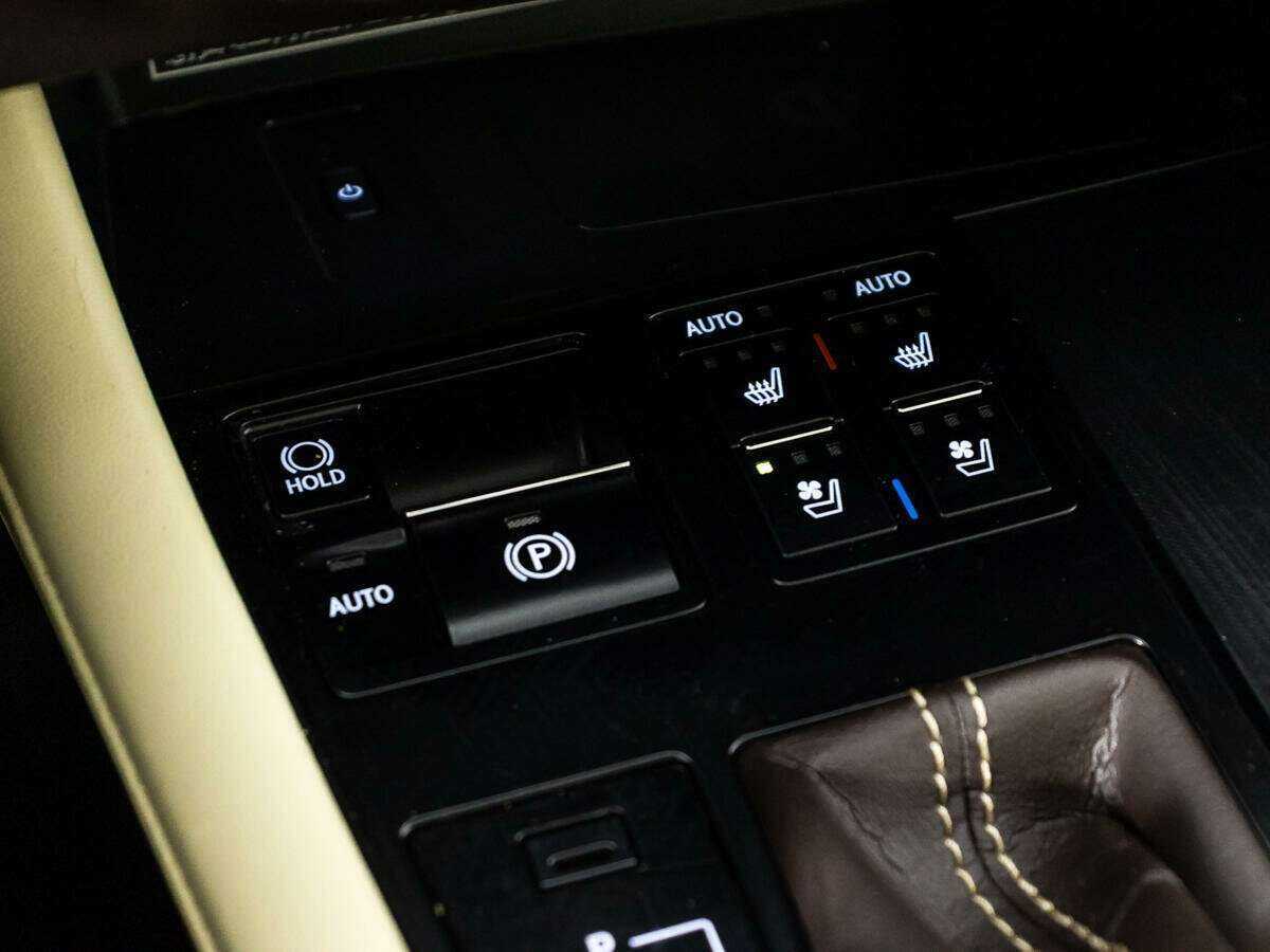 Купить Lexus RX с пробегом. Фото: #18