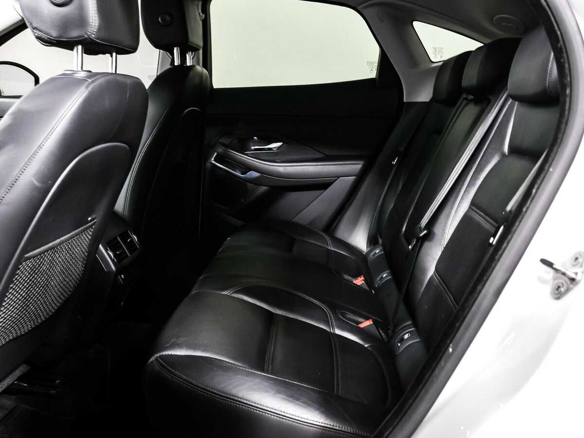 Купить Jaguar E-Pace с пробегом. Фото: #12