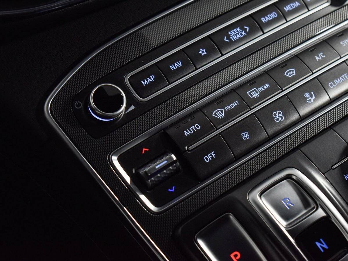 Купить Hyundai Santa Fe с пробегом. Фото: #13