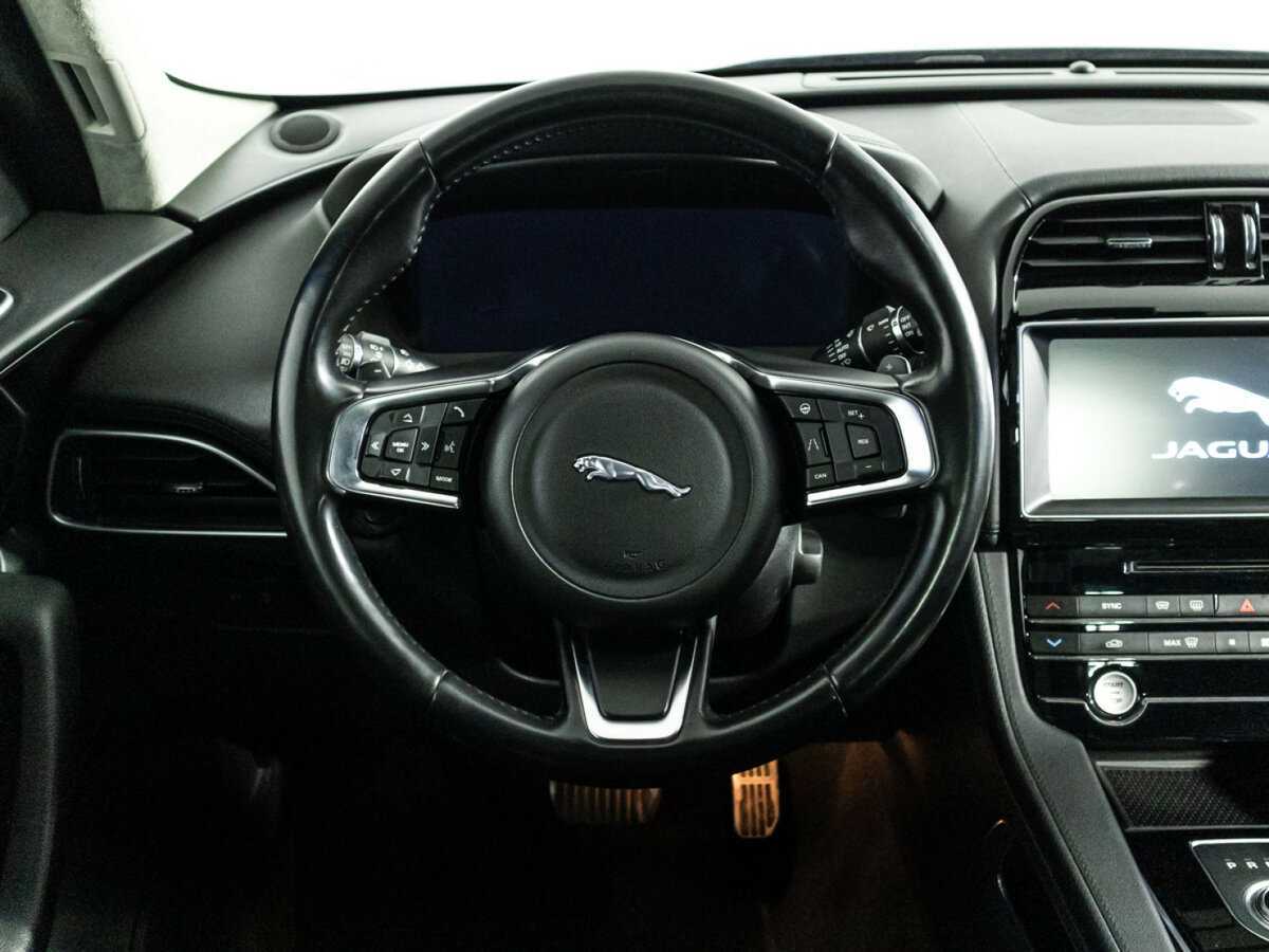 Купить Jaguar F-Pace с пробегом. Фото: #21