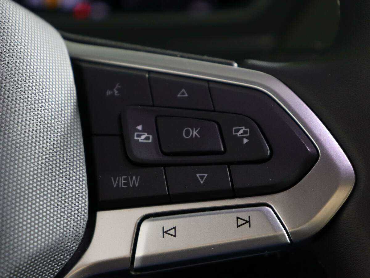 Купить Volkswagen Tiguan с пробегом. Фото: #17