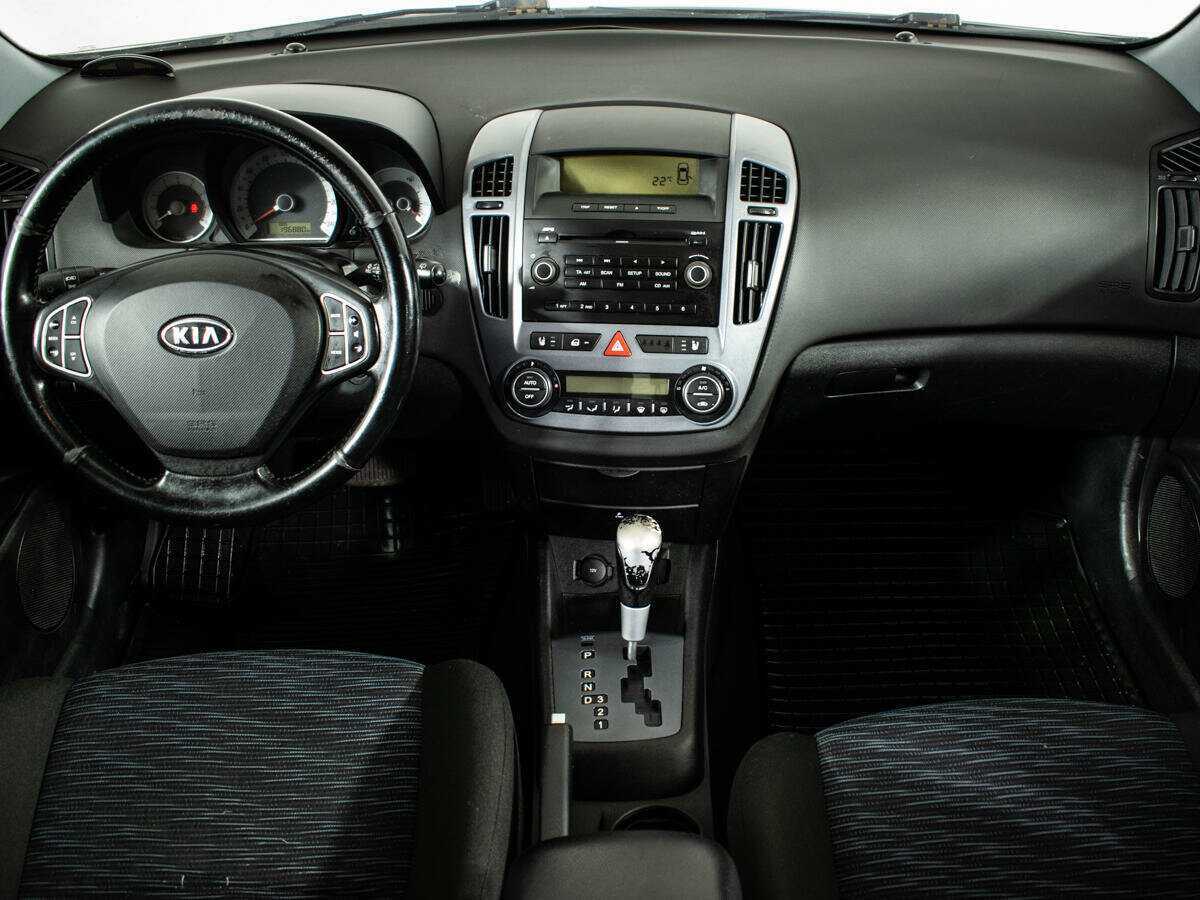 Купить Kia Ceed с пробегом. Фото: #9