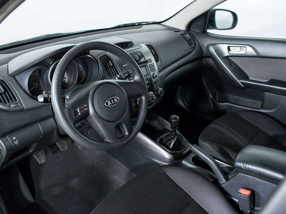 Купить Kia Cerato с пробегом. Фото: #10